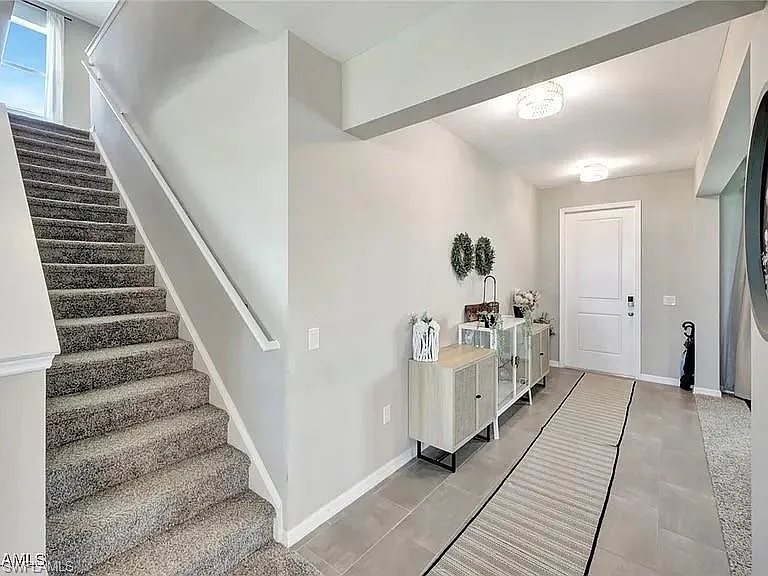 4 bed, 3.5 bath, 3048 sqft, $4,300 — Photo 3
