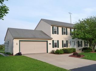 6011 Dublin Ct, Racine, WI 53402