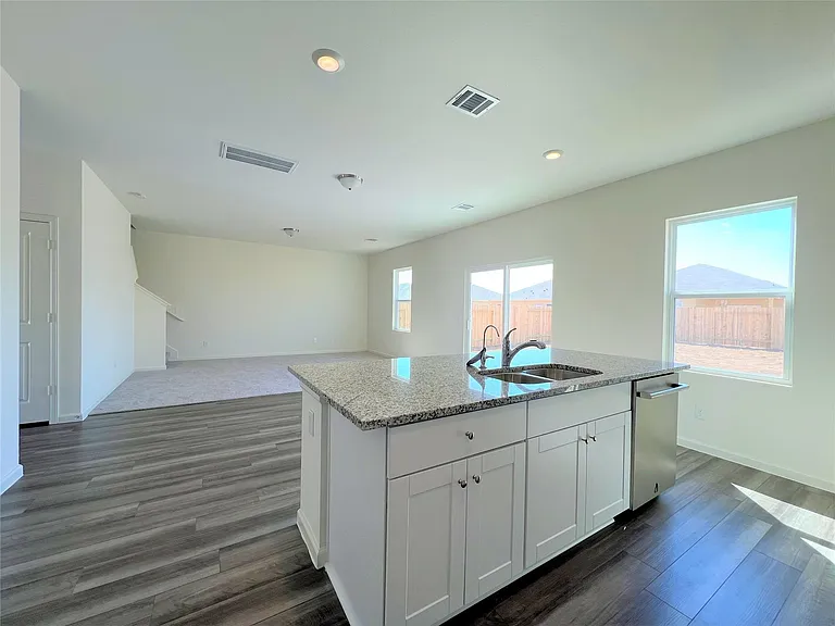 1036 Lacebark Pine Ln — Photo 9