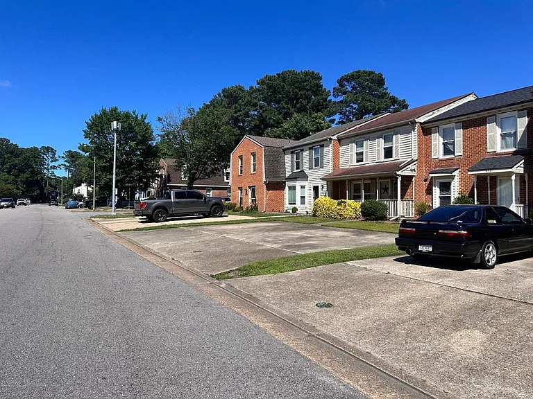 434 Wayman Ln — Photo 34