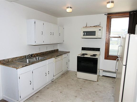 5th image of 1327 Saint Clair St