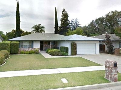 3316 E Vartikian Ave, Fresno, CA, 93710