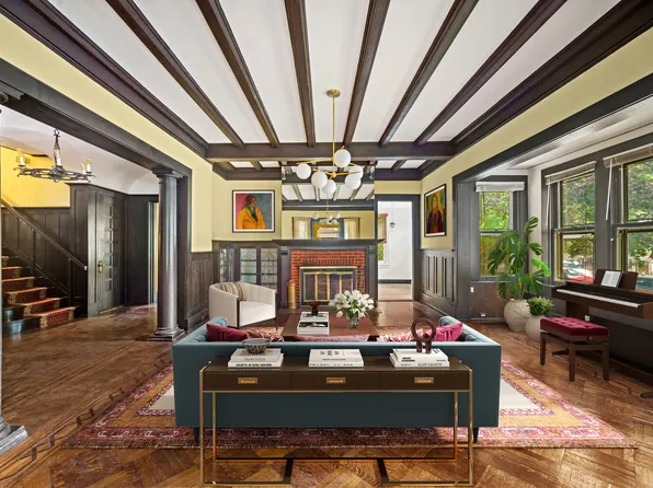 209 Argyle Road image 5 of 34