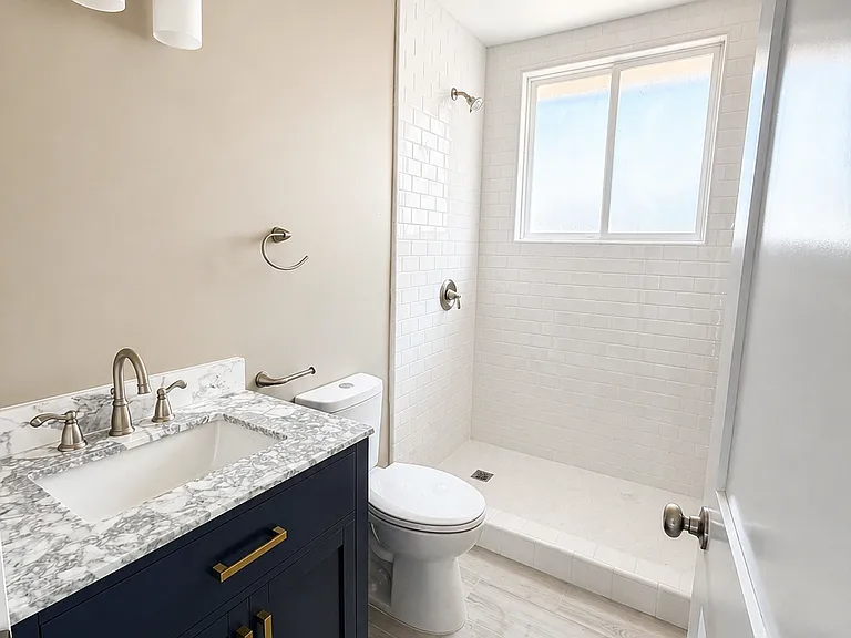 2217 Border Ave #C — Photo 4