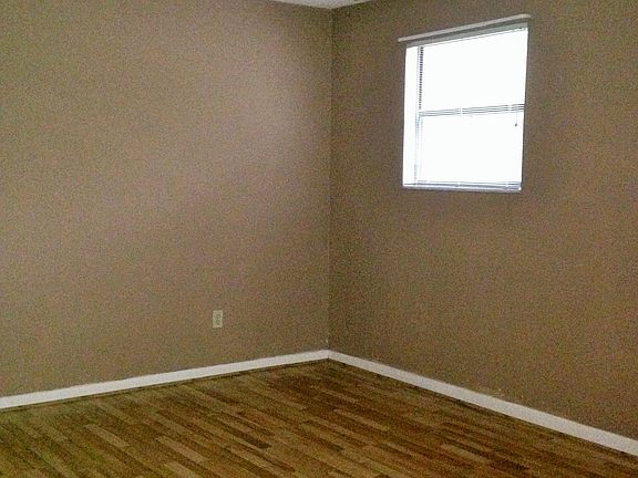 3rd image of 5568 La Moya Ave APT 5