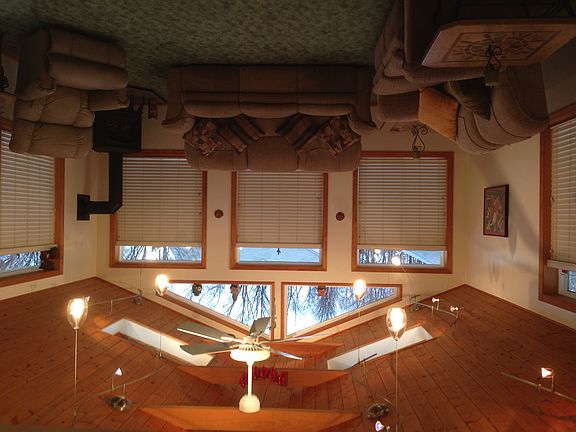 5th image of 7 Guilford Ct