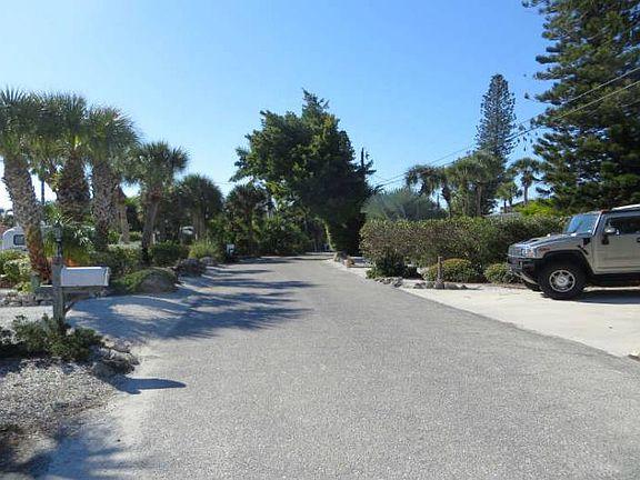 3rd image of 920 Casey Cove Dr