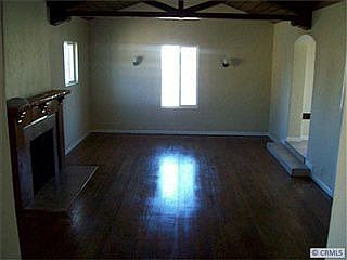 4th image of 218 E 116th St