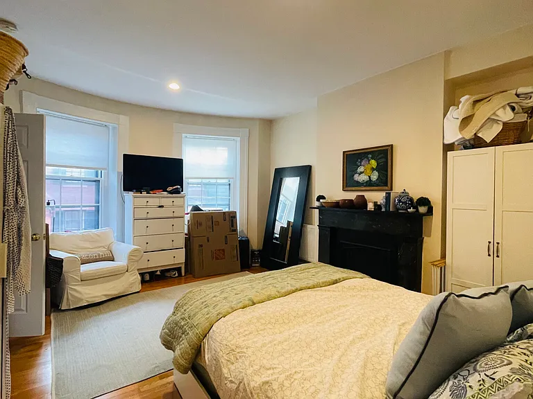 105 Pinckney St #4 — Photo 6