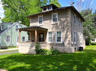 1017 Bellevue Ave, Elgin, IL 60120