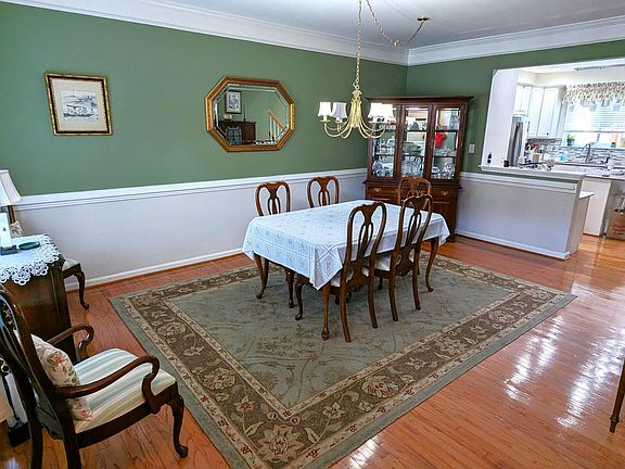 4th image of 12955 Park Crescent Cir