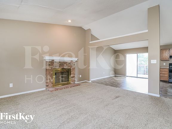 2nd image of 2346 Bramble Ln