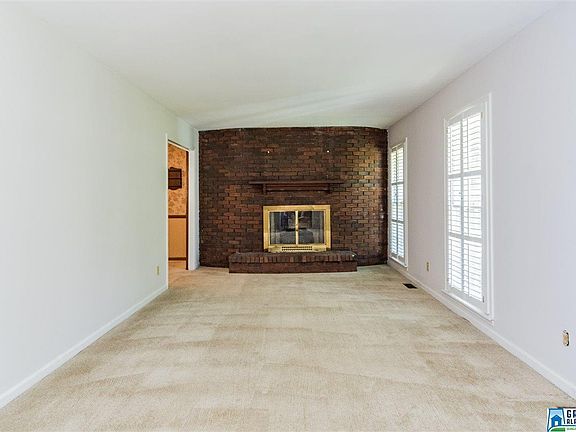 4th image of 1057 Alford Ave