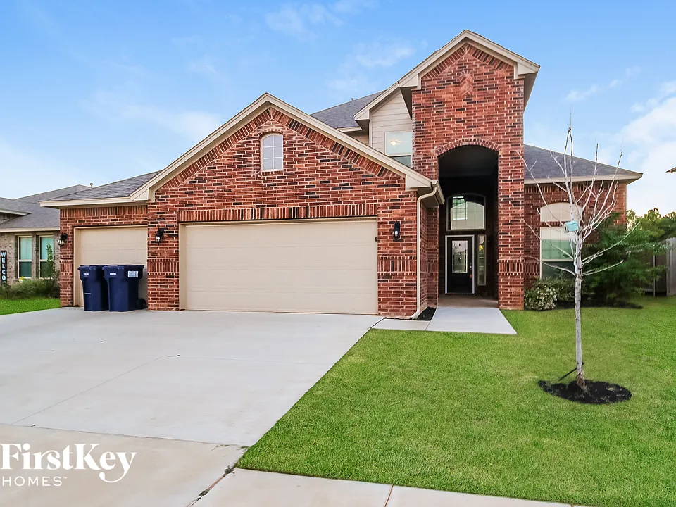 3613 Molly Dr