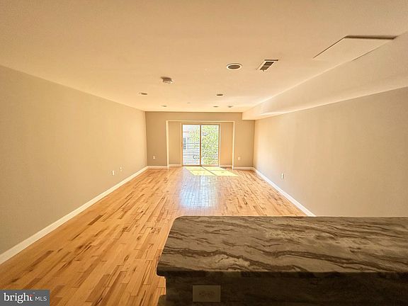 3rd image of 439 Wiota St #3