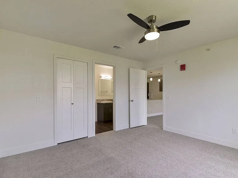 Dodson Pointe Apartment Homes — Photo 45