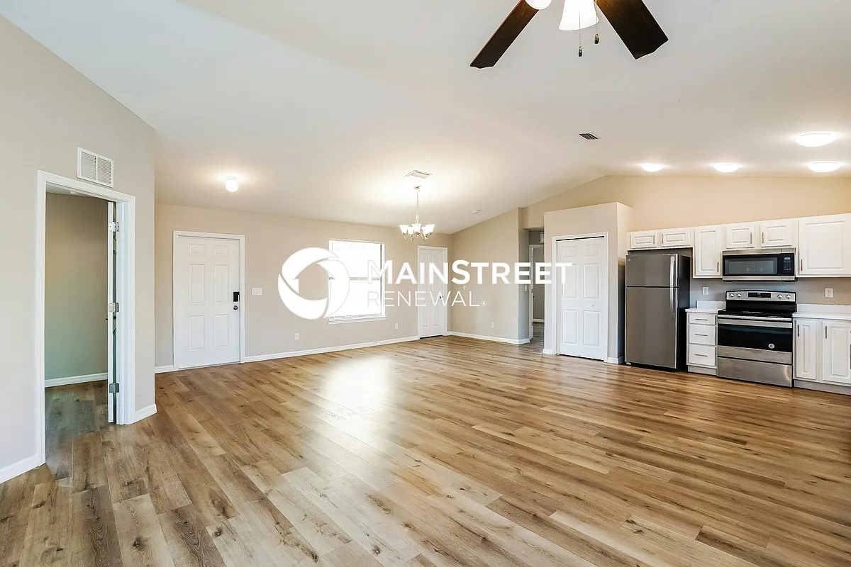 Living Room - 3800 34th St SW