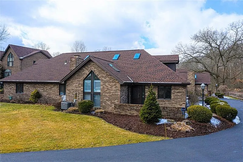10063 Mansion Dr photo 1