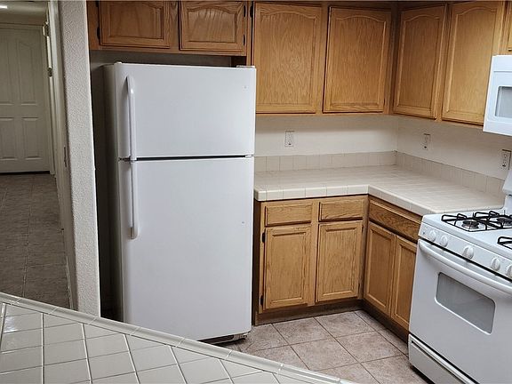 3rd image of 8301 Boseck Dr Unit 107