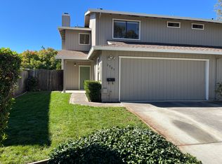 2903 Simkins Ct, Palo Alto, CA 94303