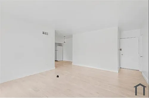 1327 N Laurel Ave #10 Photo 1