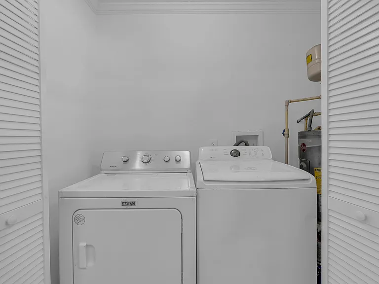 1040 Thomasville Estates Way SE — Photo 5
