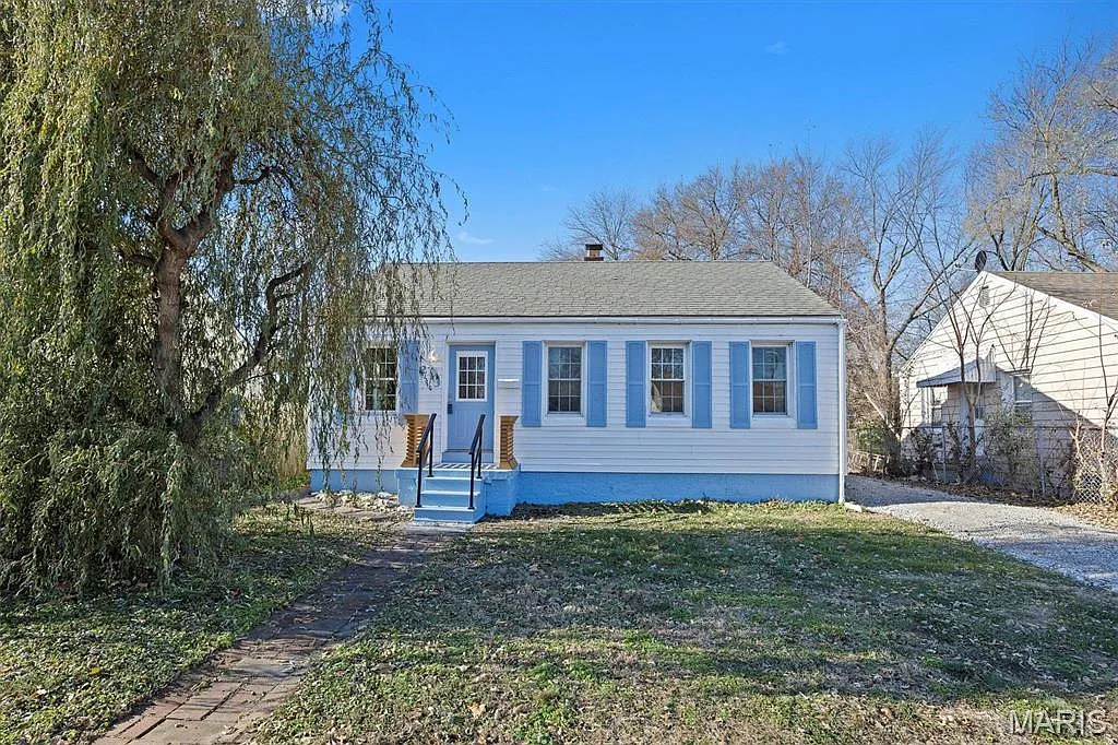 213 Victory Dr photo 1
