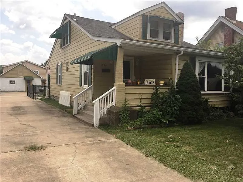 1733 Tyler St photo 1