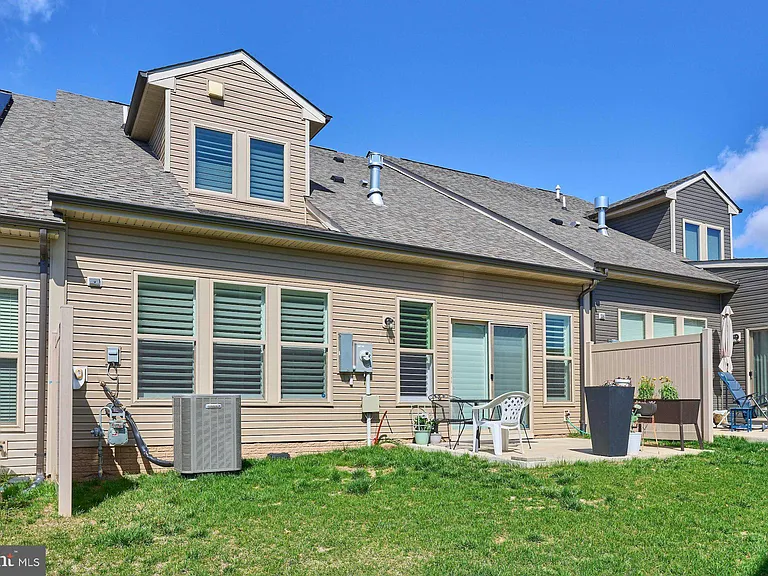 15563 Blue Lotus Ln — Photo 39