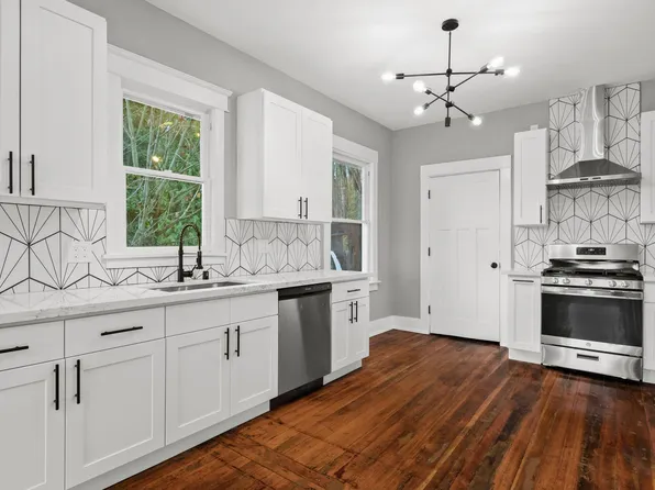 2819 S Alaska Pl #1, Seattle, WA 98108