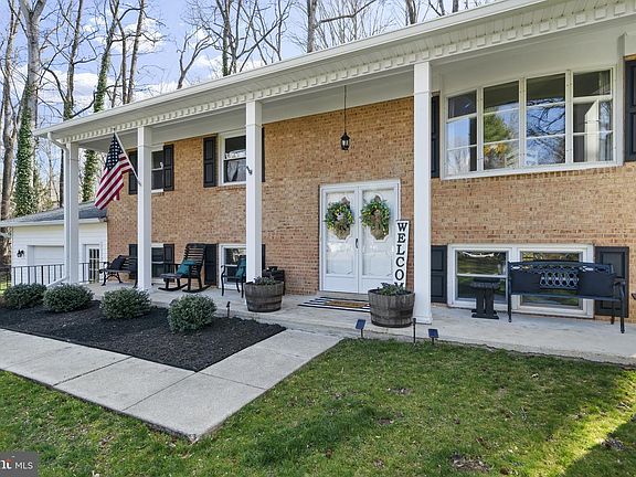 2nd image of 26952 Dogwood Ln