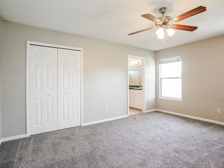2912 Brittany Bluff Dr — Photo 11