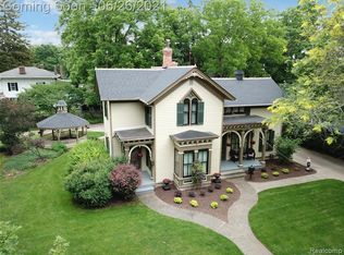 703 S Oak St, Fenton, MI 48430