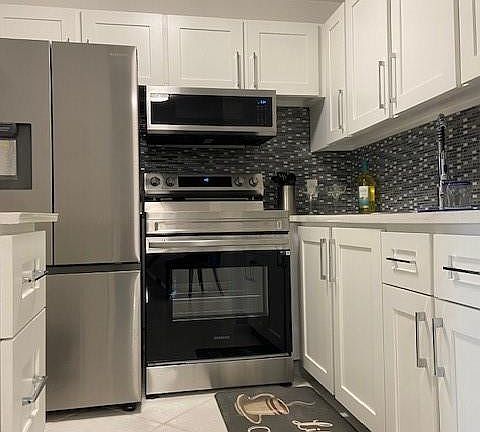 2nd image of 1011 Berkshire A #1011