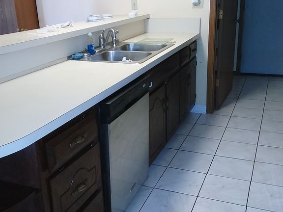 4th image of 305 Morningside Dr APT A