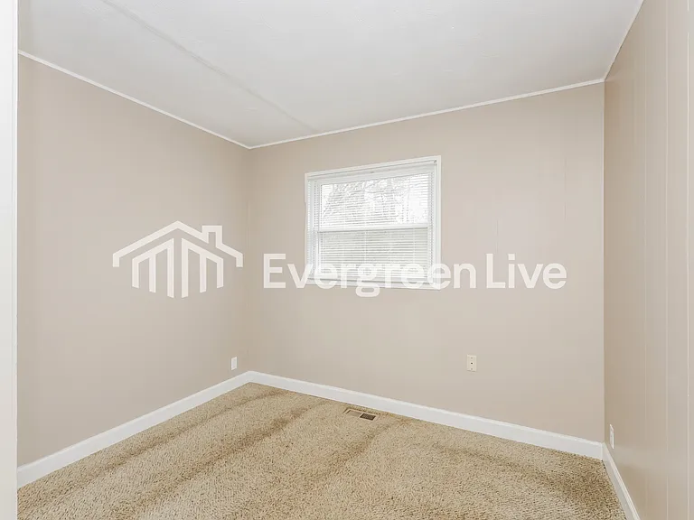 8892 Neptune Dr — Photo 13