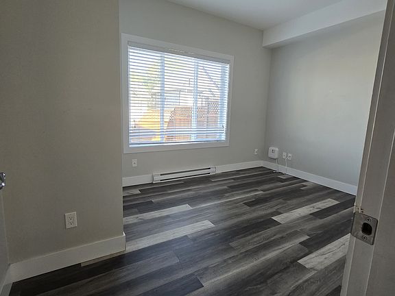 3rd image of 6242 Dwyer Cres