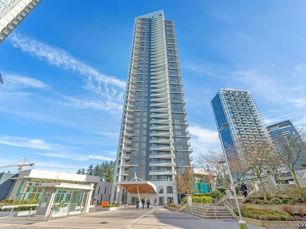 9887 Whalley Blvd #2710, Surrey, BC V3T 0P4