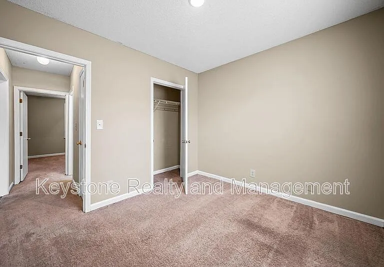 704 Peachers Dr — Photo 12