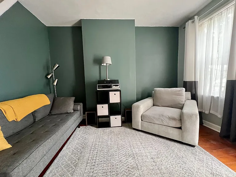 4872 Ogle St — Photo 3
