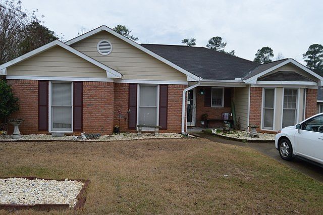2nd image of 2152 Birchwood Way