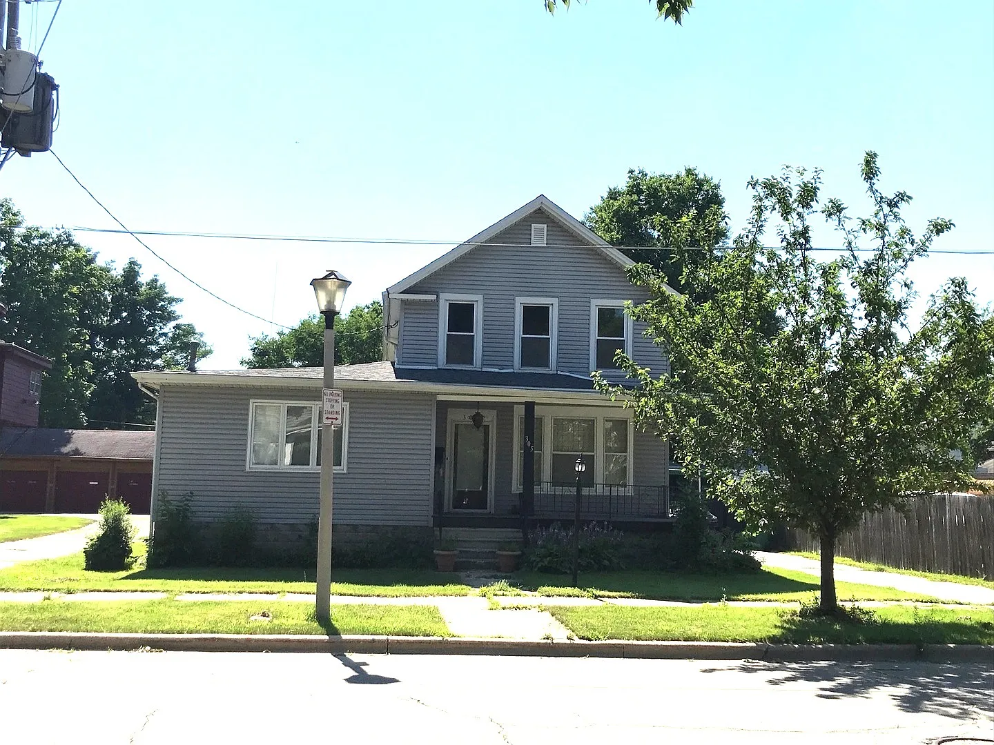 305 Sherman St photo 1