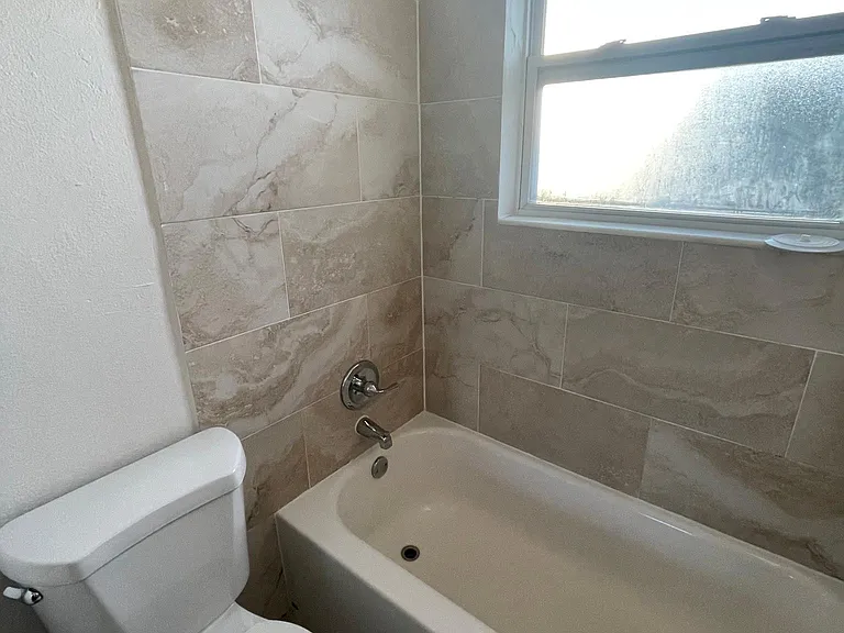 116 38th St N #A — Photo 30