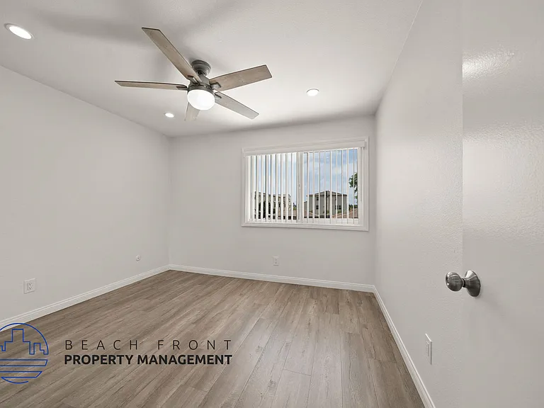 7450 Crescent Ave. — Photo 21