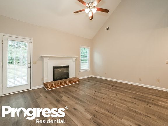 4th image of 769 Wilkes Dr