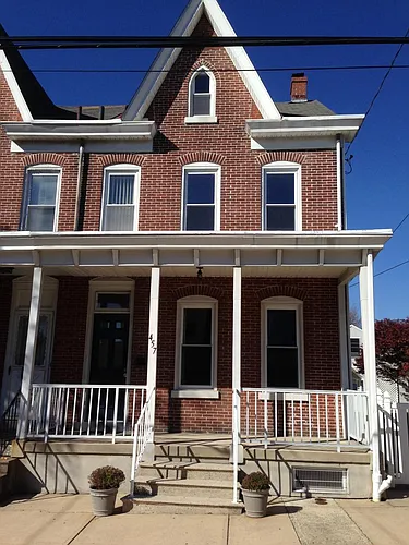 457 N Evans St Photo 1
