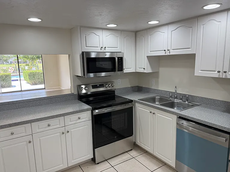 5630 Matanzas Dr — Photo 5