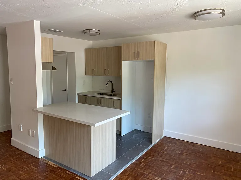 26 Park St E — Photo 19