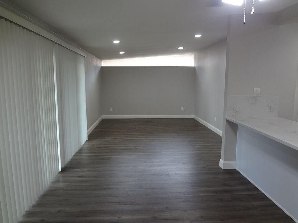 1st image of 6256 Fennwood Ct