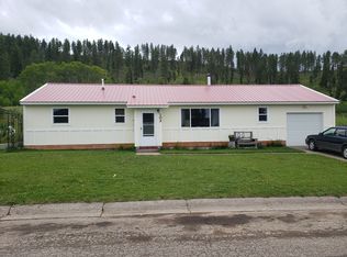 88 Russell Dr, Lewistown, MT 59457